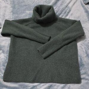 Athleta Forest Green Apparel